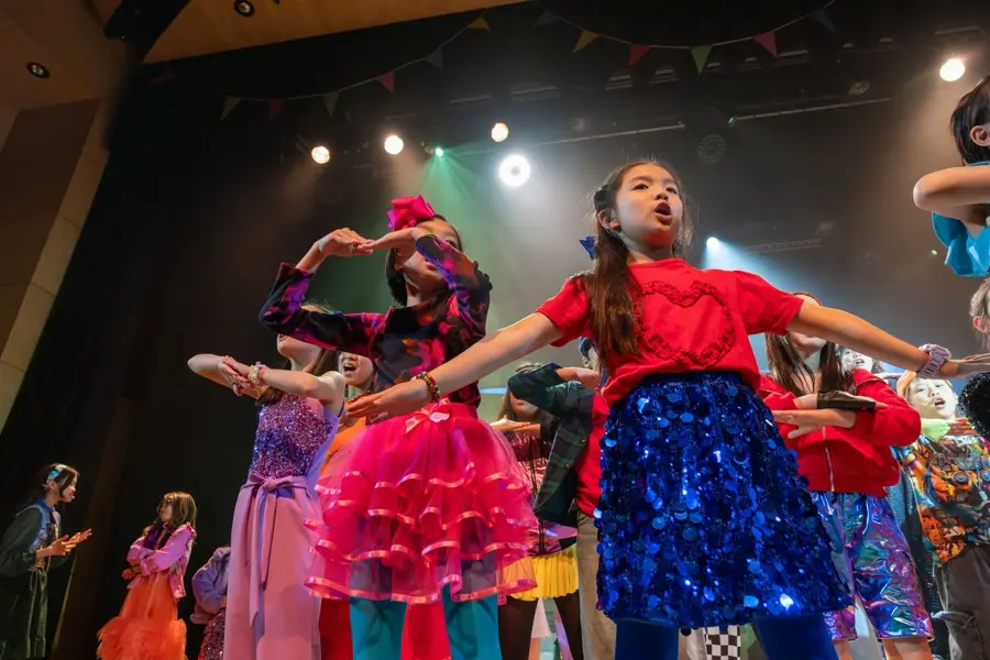 Lower School Musical — school production photography by Stuart Rankin
