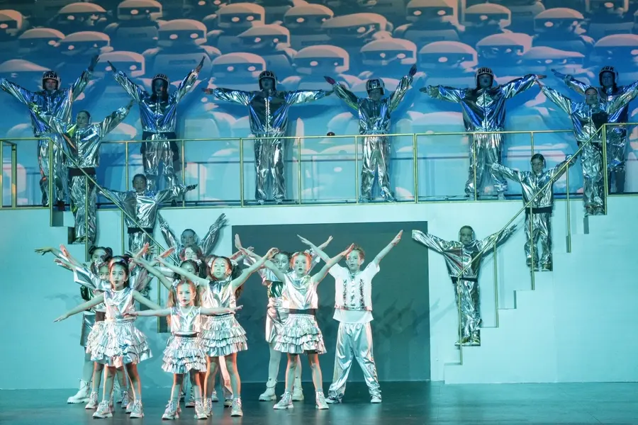 We Will Rock You — high school musical photography by Stuart Rankin