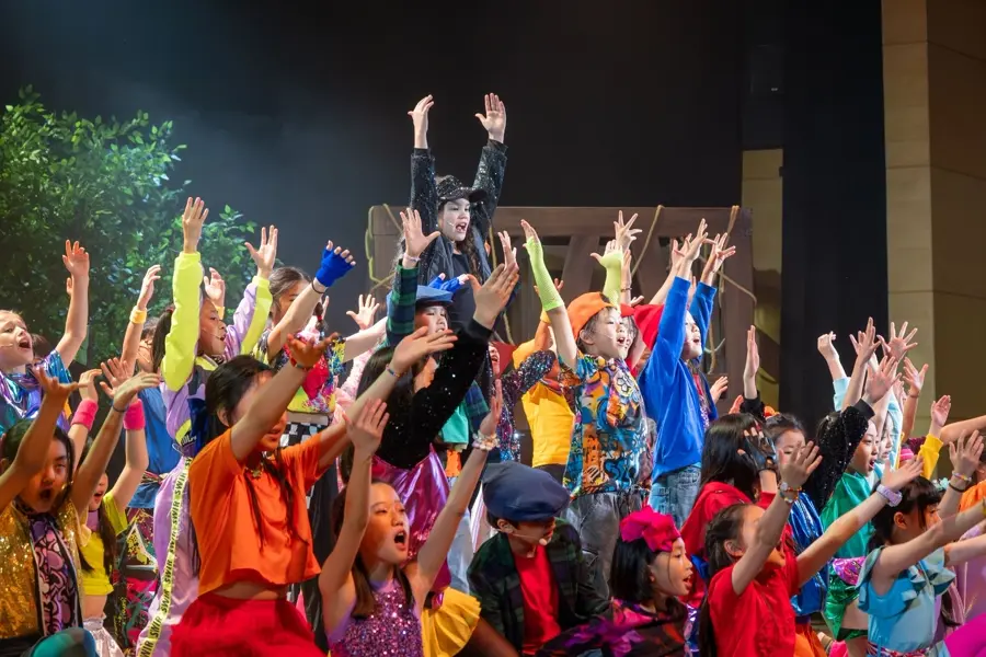 Lower School Musical — school production photography by Stuart Rankin